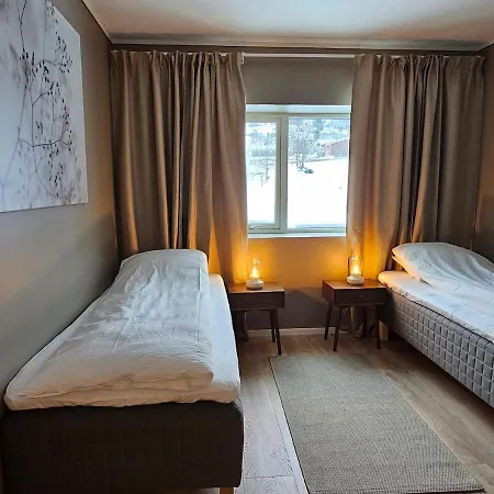 Stor Og Ny Med Fjordutsikt Appartement Sande (Selje)
