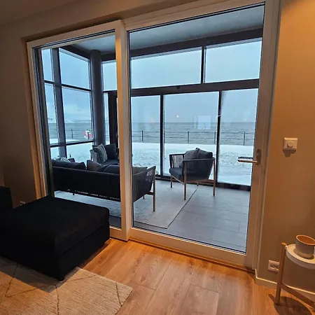 Apartment Stor Og Ny Med Fjordutsikt