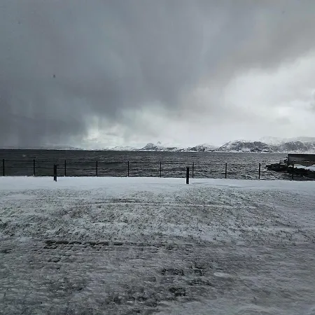 Stor Og Ny Med Fjordutsikt Apartment *