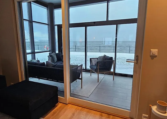 Apartment Stor Og Ny Med Fjordutsikt